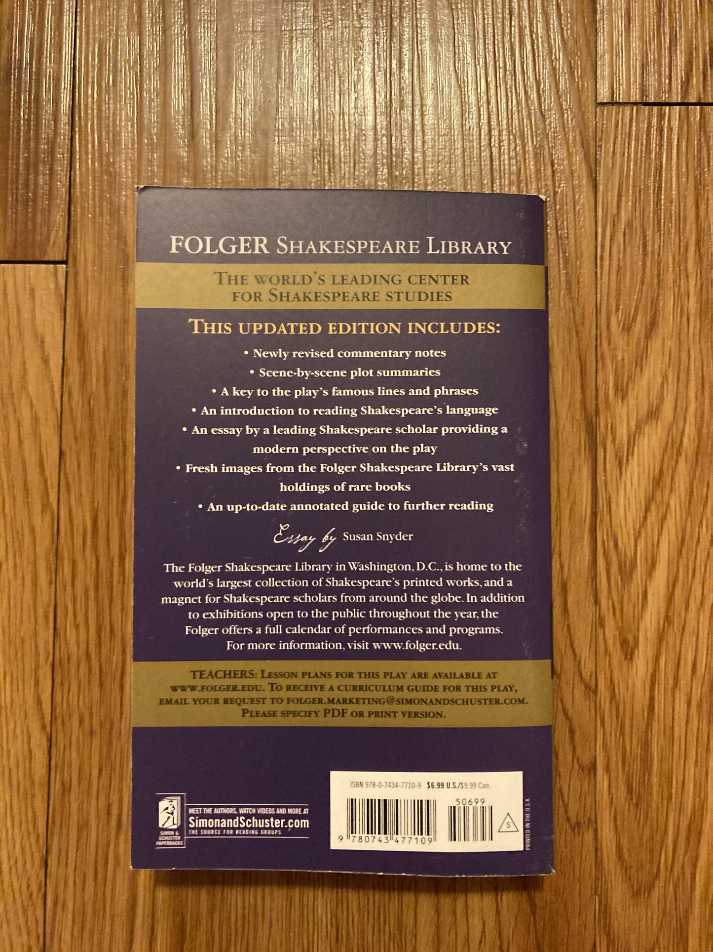 Macbeth (Folger Shakespeare Library) Mass Market Paperback