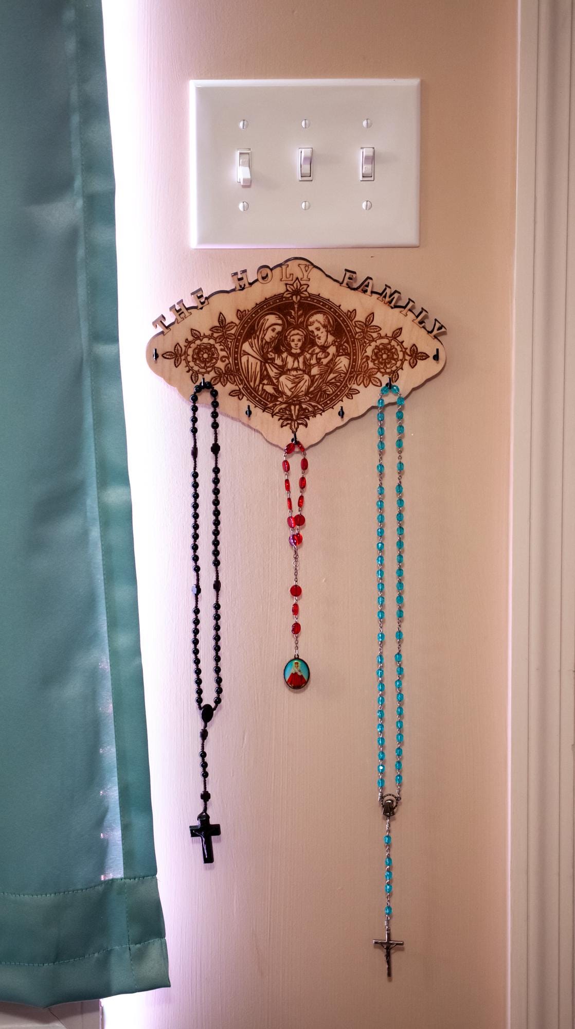 Holy Family Rosary Hanger, 7 Rosary Hooks, 9 x 6 Inches, Made in the USA, Holy Family of Jesus, Mary and Joseph, Catholic Living