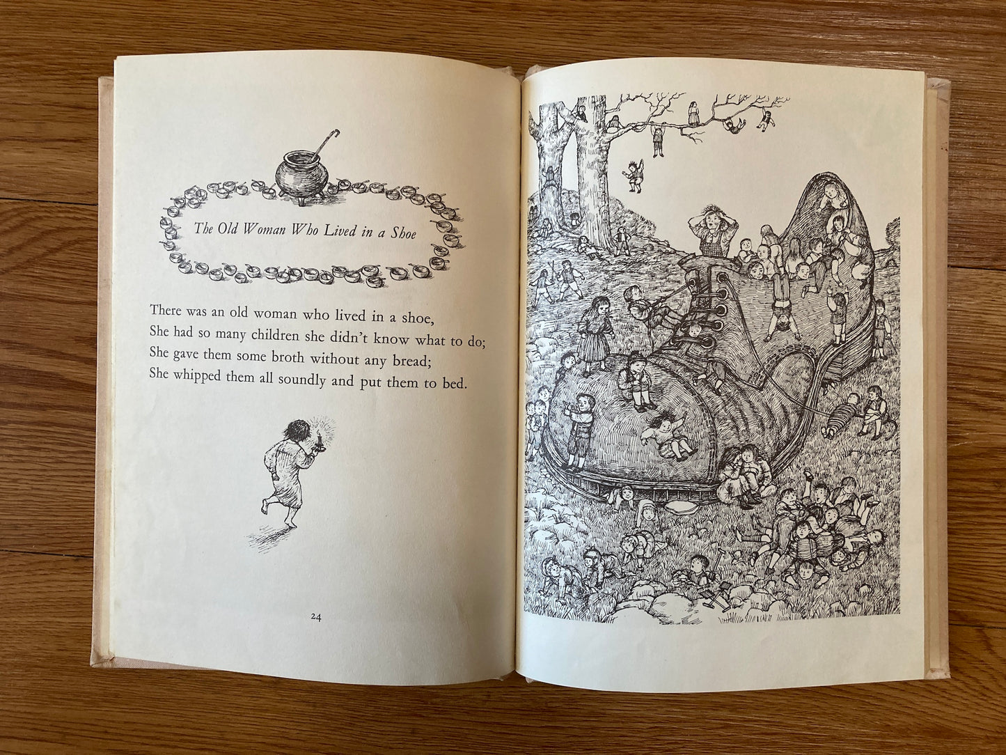 Ring-a-Ring O'Roses, Raymond Briggs