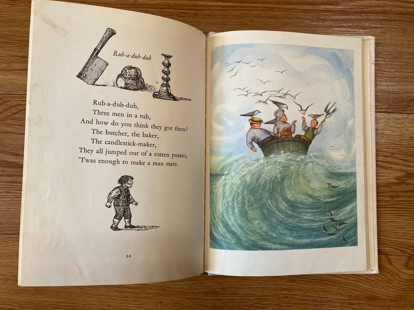 Ring-a-Ring O'Roses, Raymond Briggs