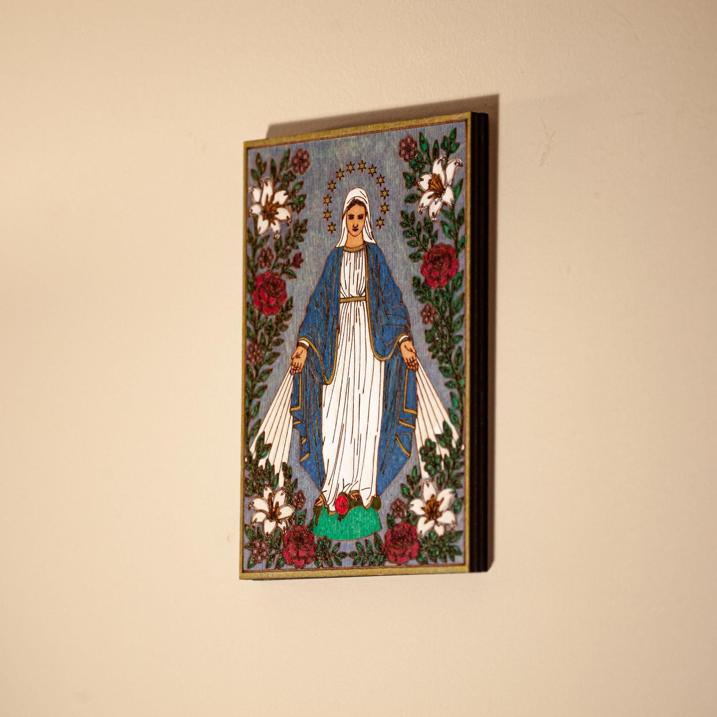 Our Lady of Grace Mini Wall Hanging – Hand-Colored 4x6 Engraved Birch Wood Plaque – Catholic Wall Art – Made in the USA