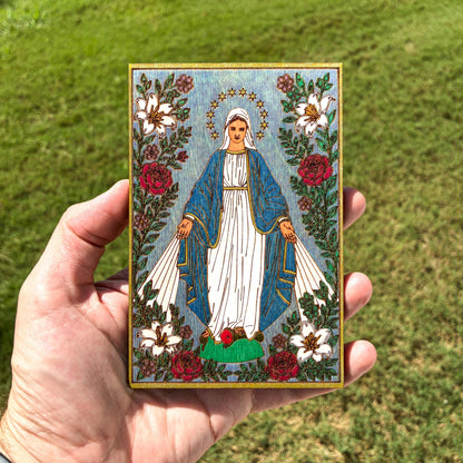 Our Lady of Grace Mini Wall Hanging – Hand-Colored 4x6 Engraved Birch Wood Plaque – Catholic Wall Art – Made in the USA