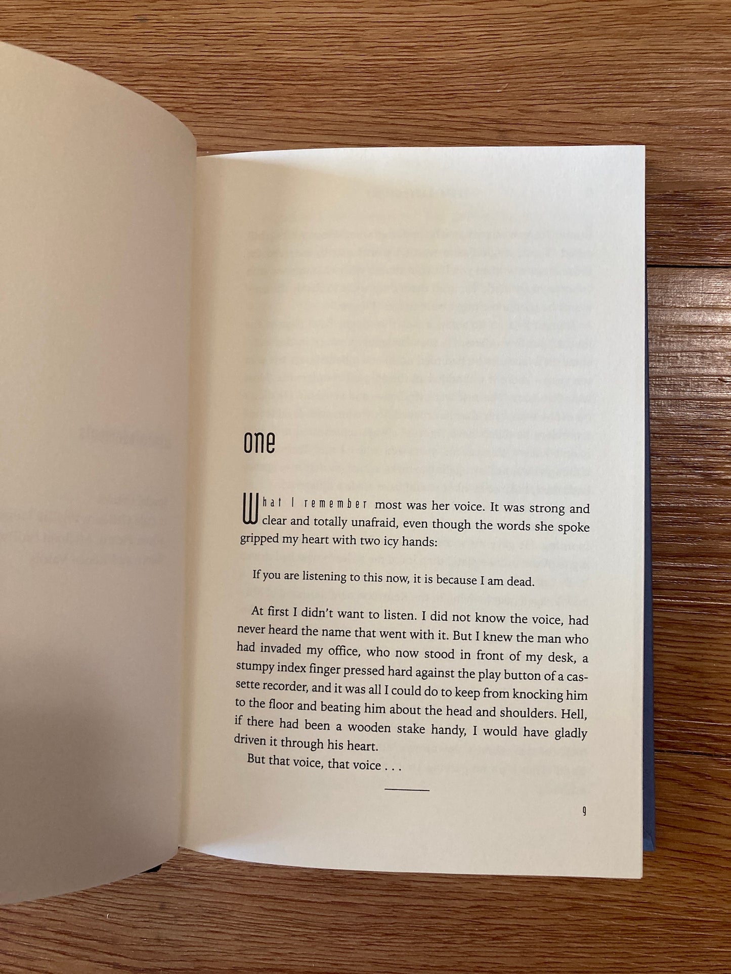 Dearly Departed: A Holland Taylor Mystery, David Housewright